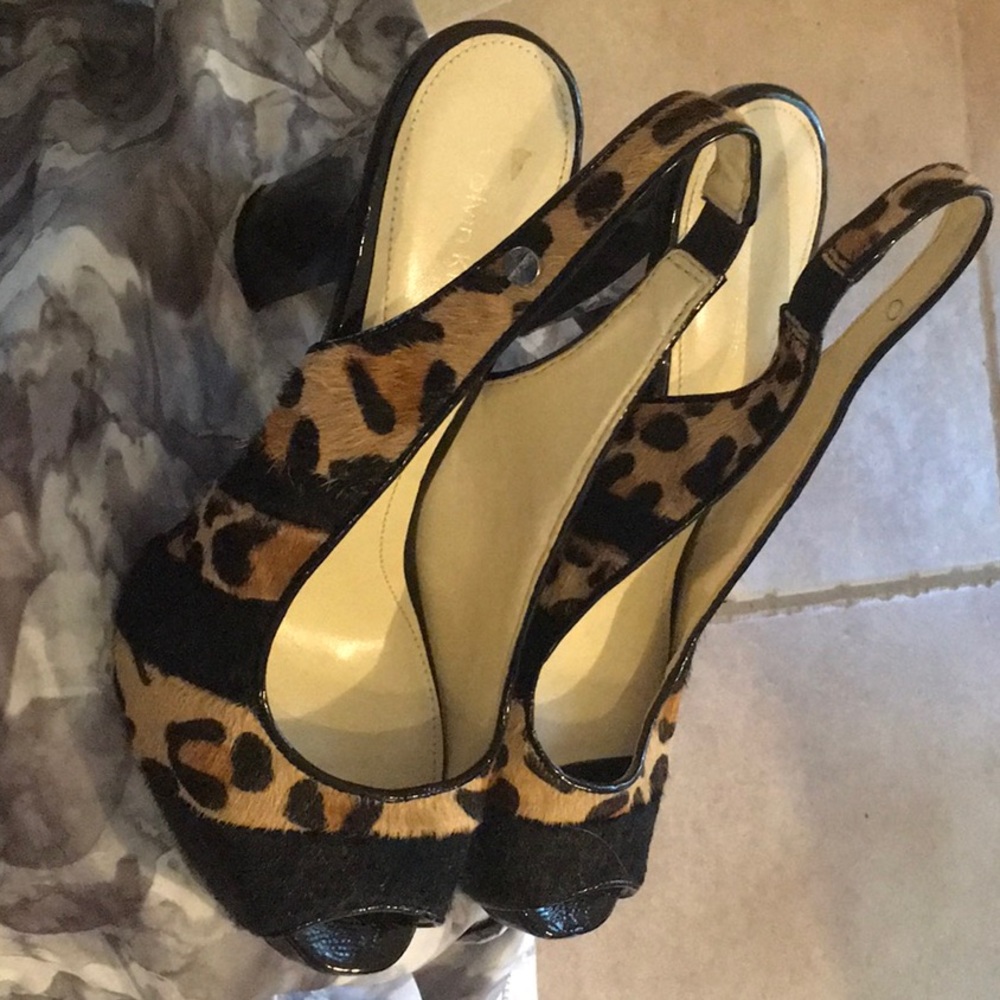 Open Toed Sandals - Picture 2 of 3